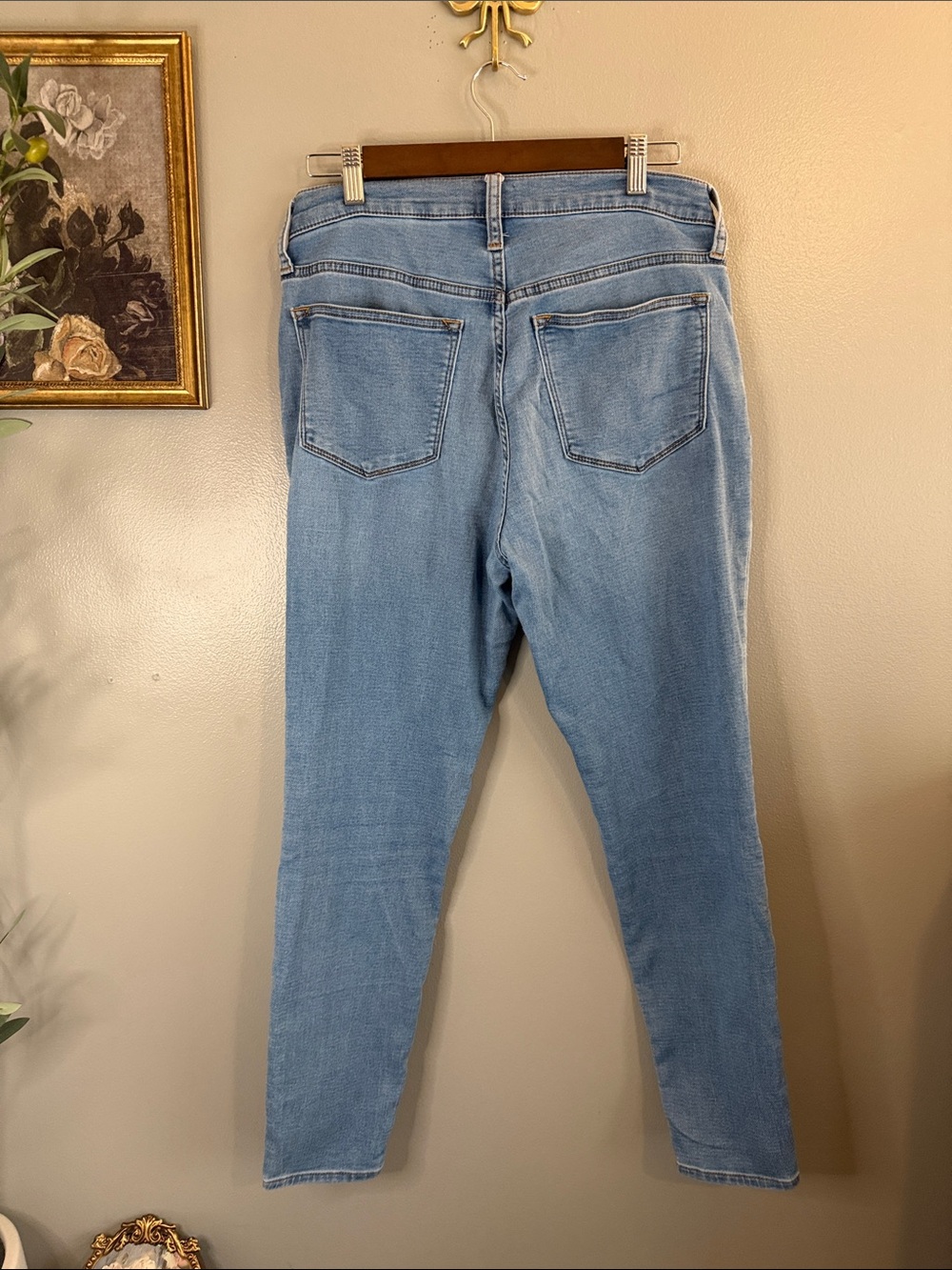 J.Crew 9” Mid Rise Skinny Jeans Light Wash Stretch Denim Size 29 - Picture 7 of 8